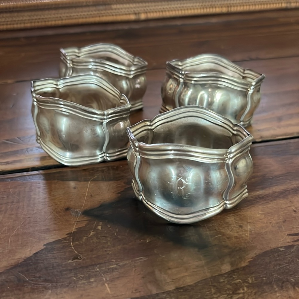 Set of 4 sterling silver napkin rings